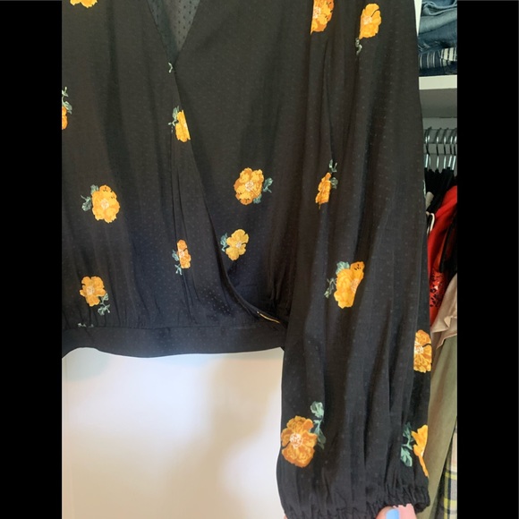 Madewell bubble sleeve top in floating florets - Picture 6 of 7